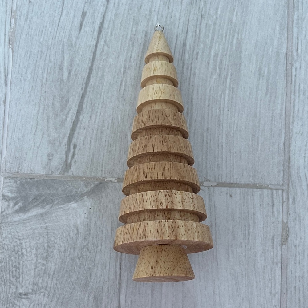 🎁 Natural Wood Holiday Christmas Tree Ornament - Available as a Gift w/Purchase - Picture 2 of 9